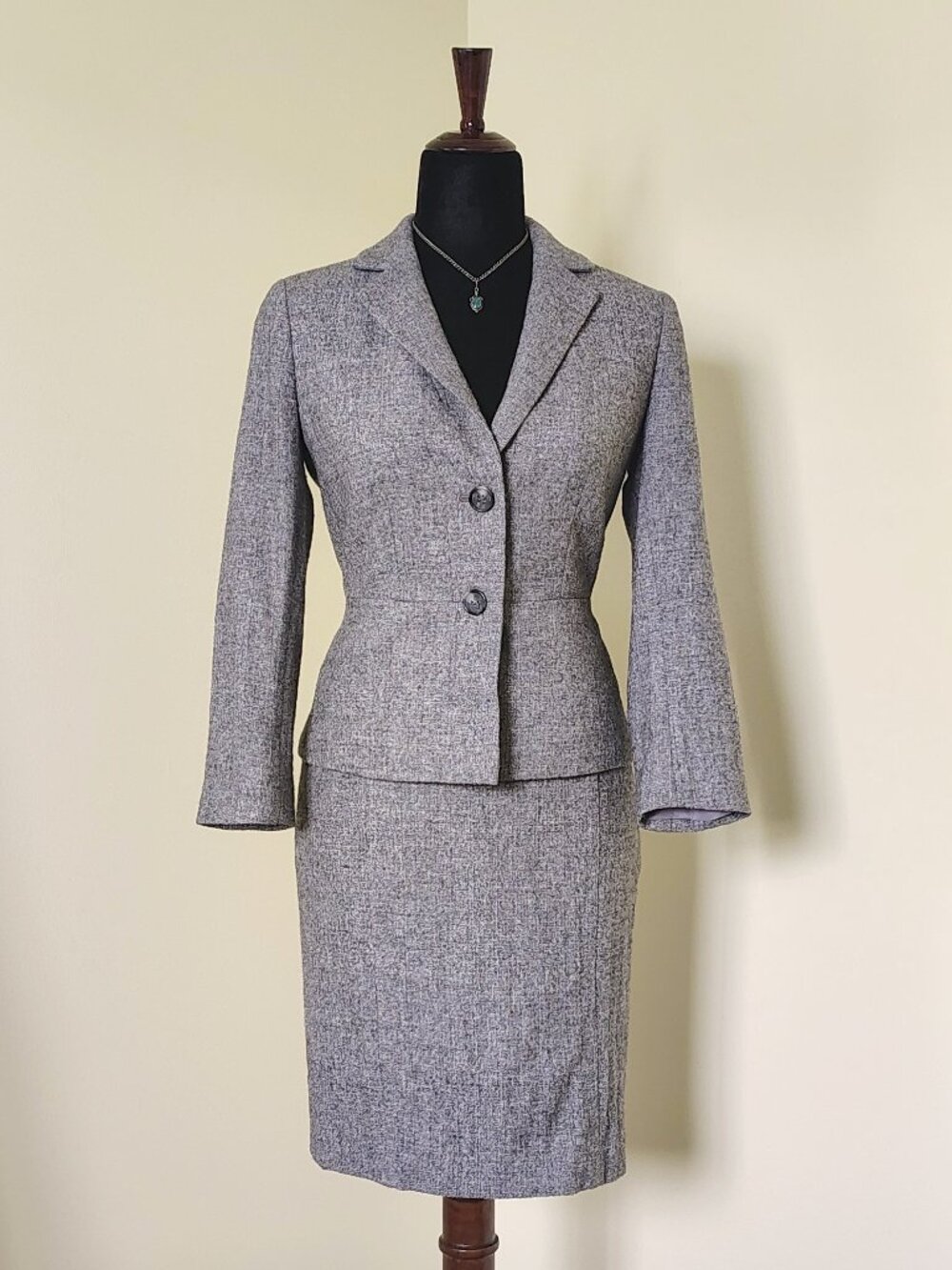 Grey Tweed Wool Blend ANN TAYLOR 2pc. Suit Set - Jacket Sz 0 Skirt Sz 00